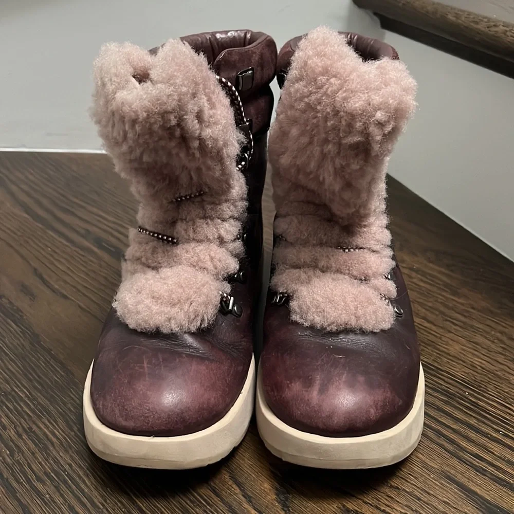 UGG Vicki Waterproof Leather & Sheepskin Boots - Picture 2 of 4